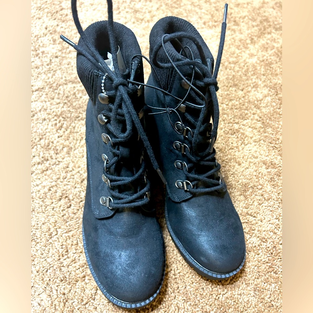 WHITE MOUNTAIN WOMEN'S Boots Black Sz 9M LACE UP ANKLE